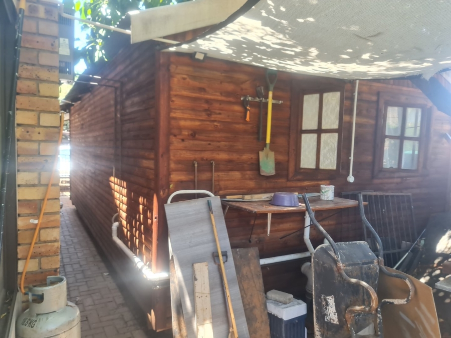 3 Bedroom Property for Sale in Geelhoutpark North West